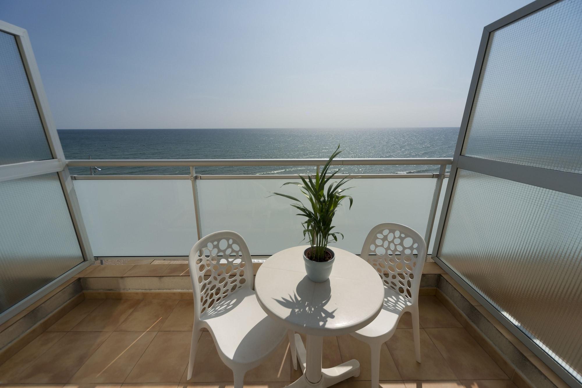 4R Miramar Calafell 호텔 외부 사진